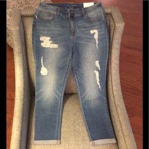 Chico’s Platinum Ankle Jeans Sz 1.5 Crochet